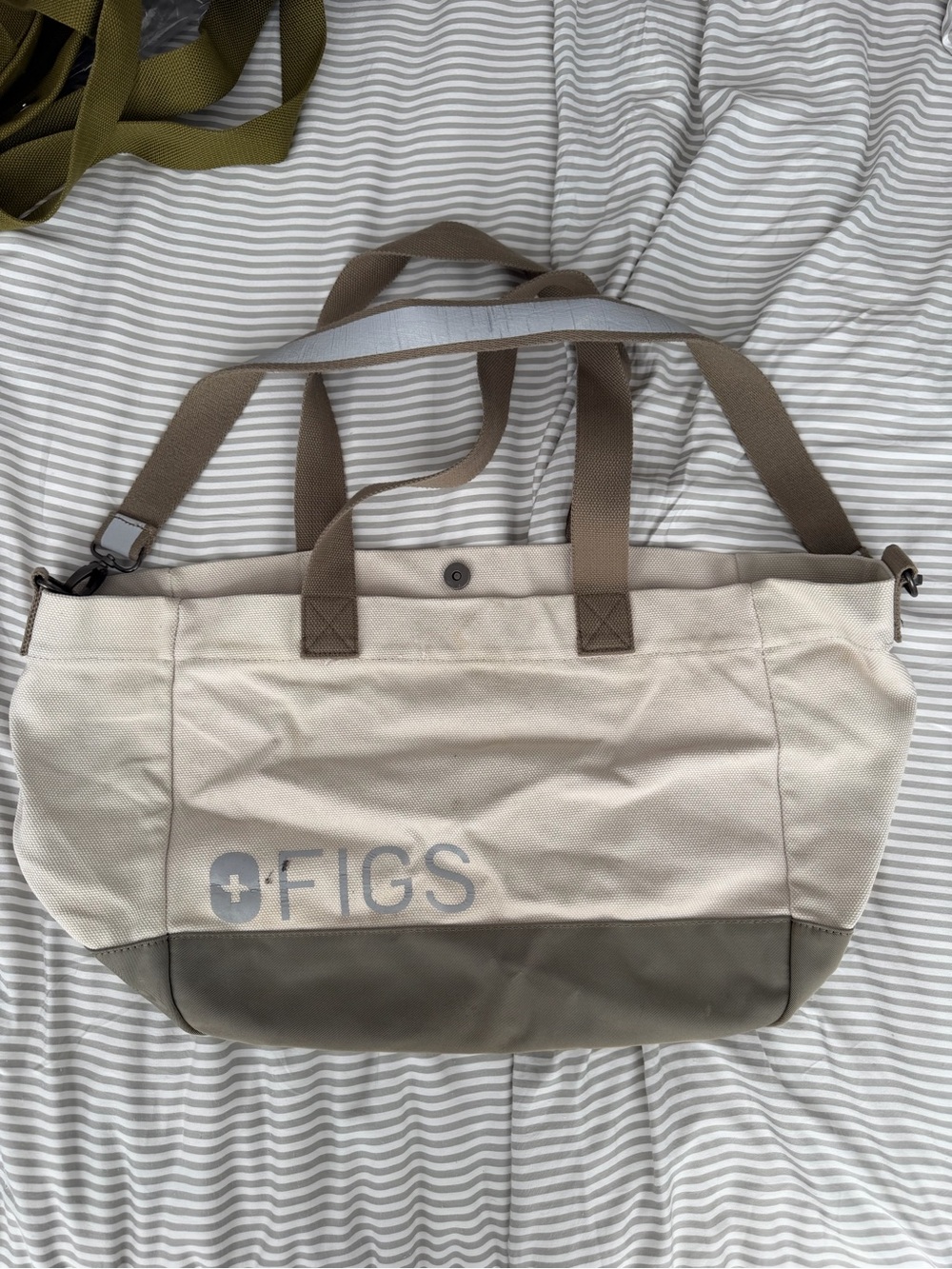 Figs detachable strap canvas tote